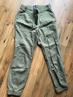 GAP women’s Olive Green Casual Jogger Pants